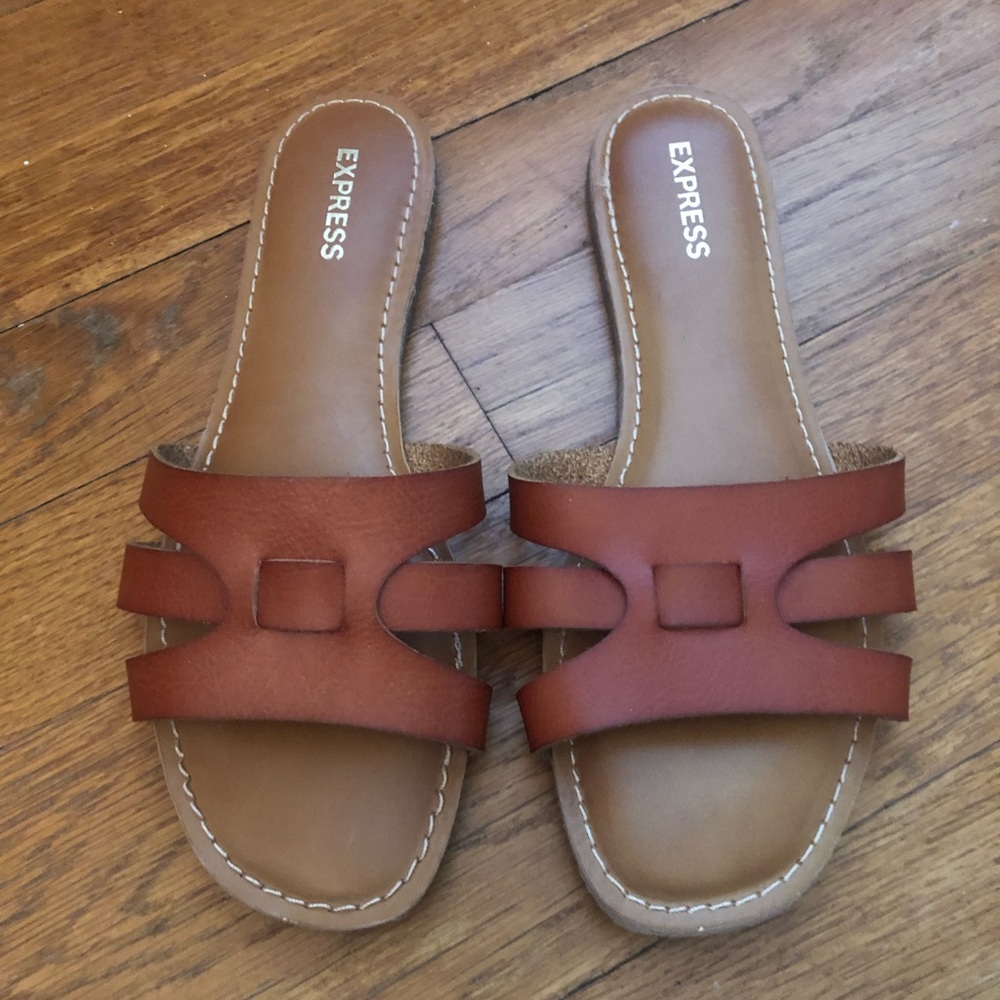 Express Cognac Leather Sandals
